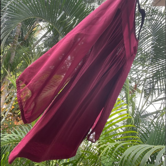 American rag wine/burgundy top size medium - Picture 3 of 4